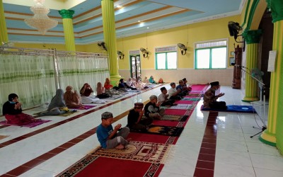 Kegiatan Pembacaan Yasiin,Tabarak & Do'a Bersama